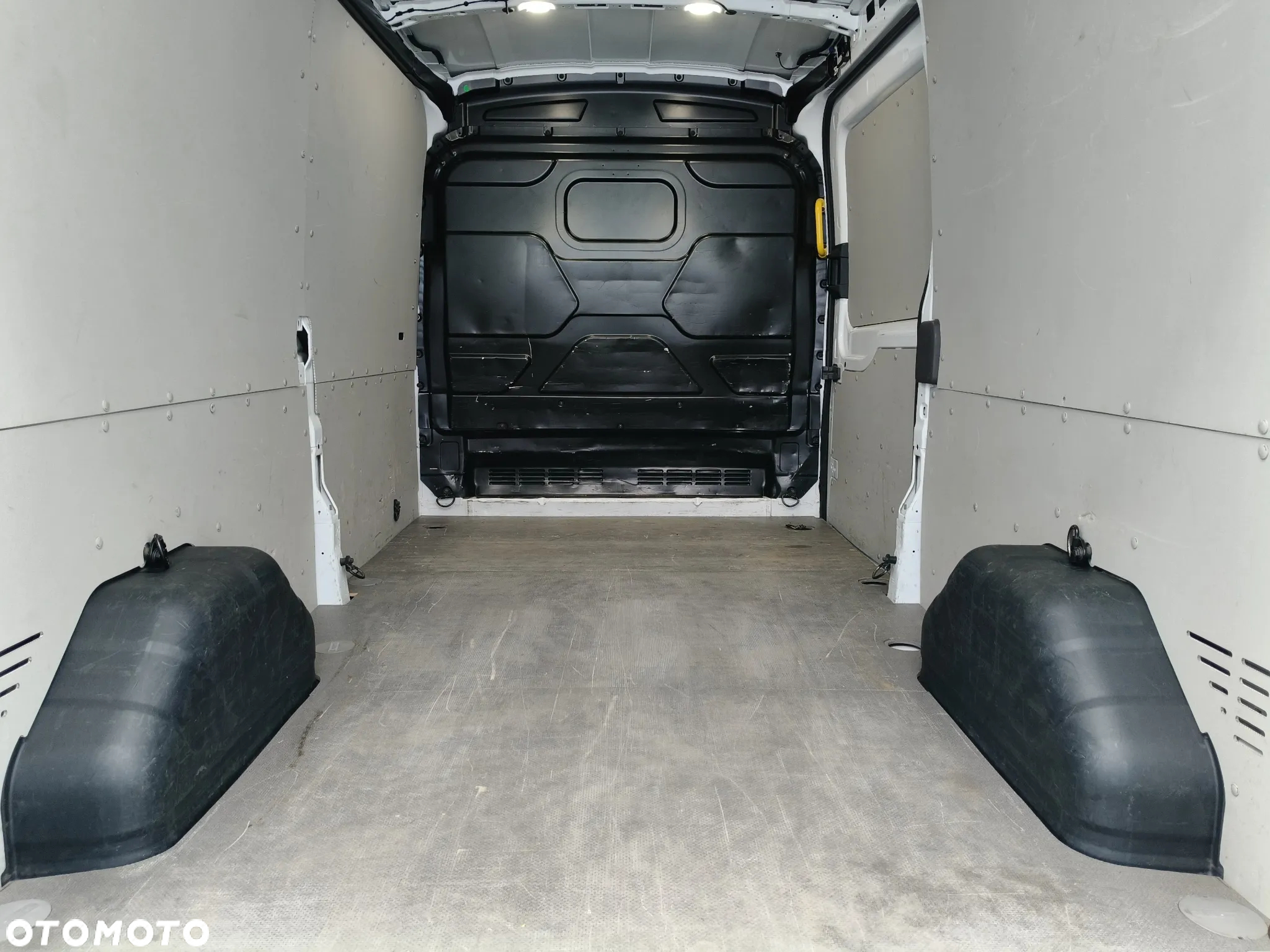 Ford Transit - 29