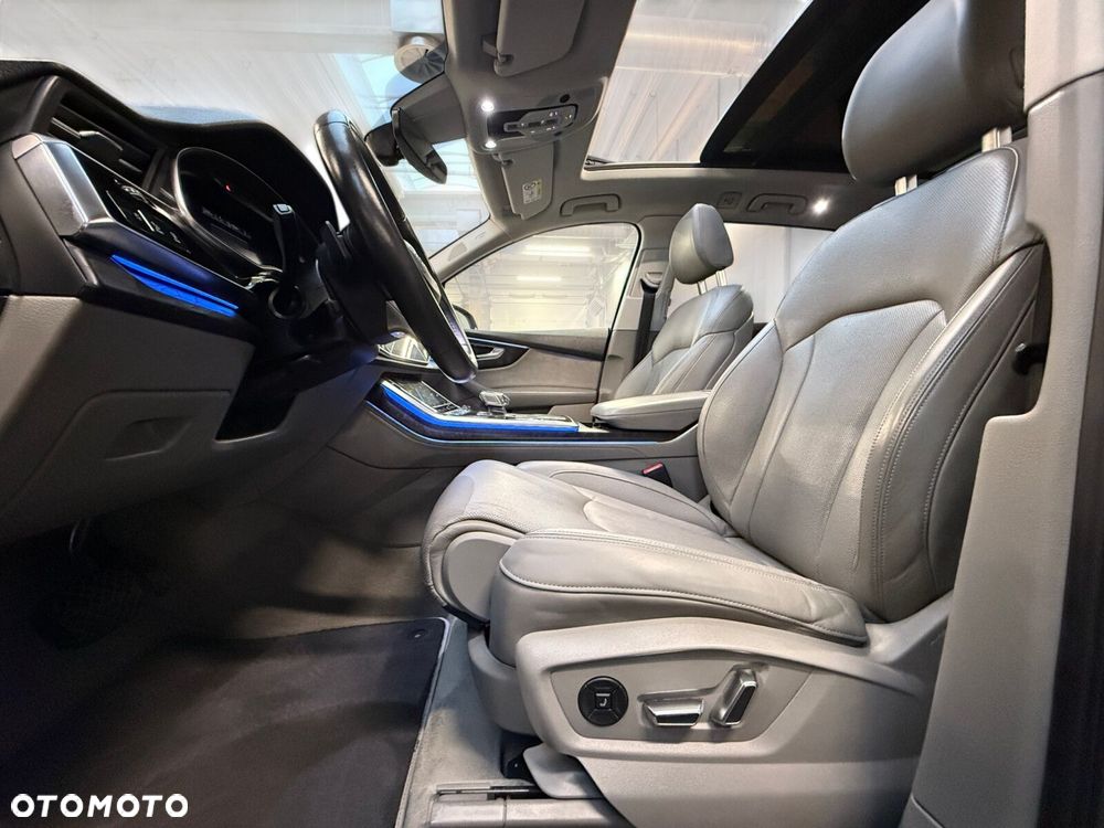 Audi Q7 - 21