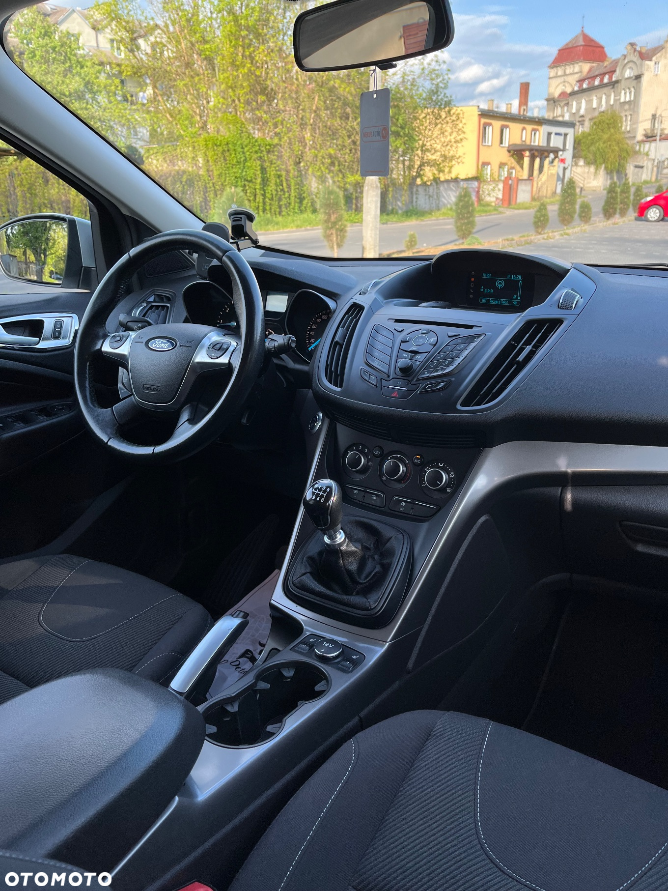 Ford Kuga - 27