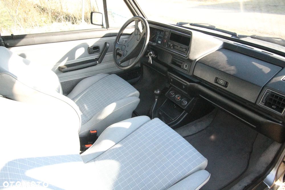 Volkswagen Golf - 11