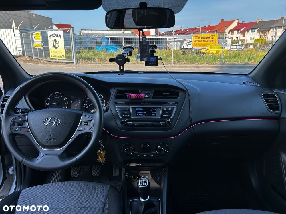 Hyundai i20 1.2 - 7