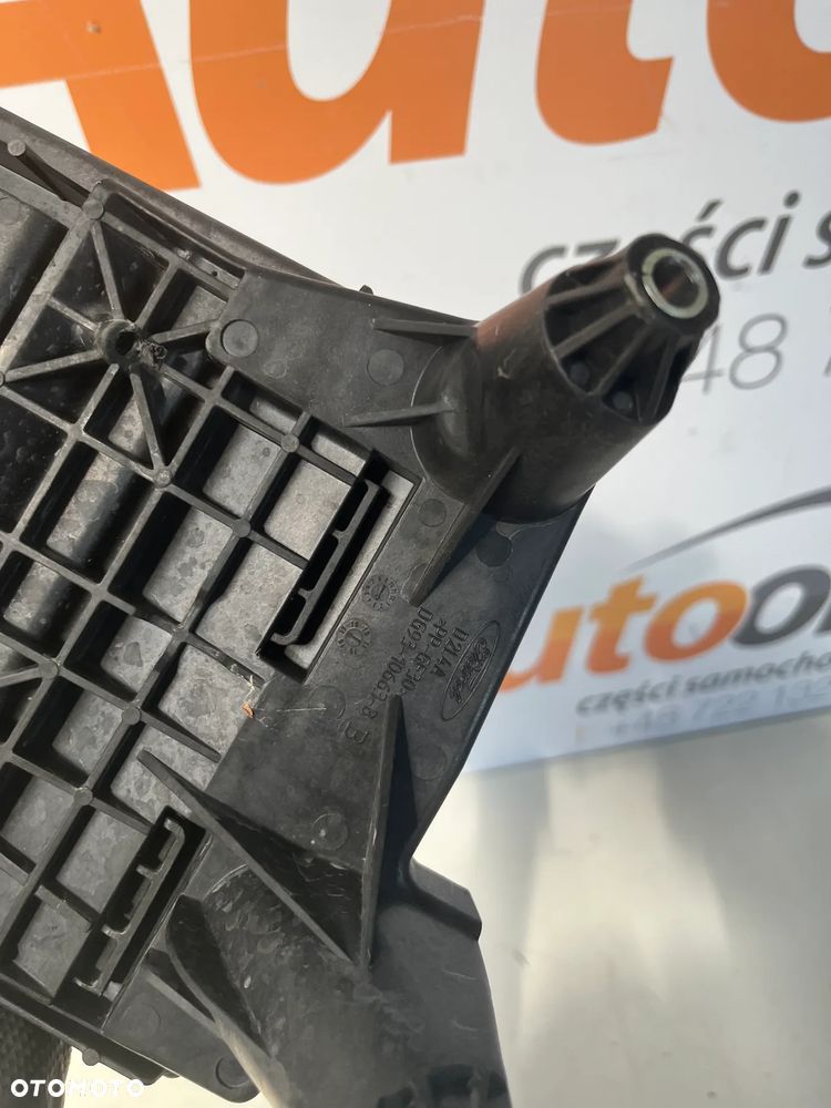 PODSTAWA AKUMULATORA FORD DG93-10723-A - 4