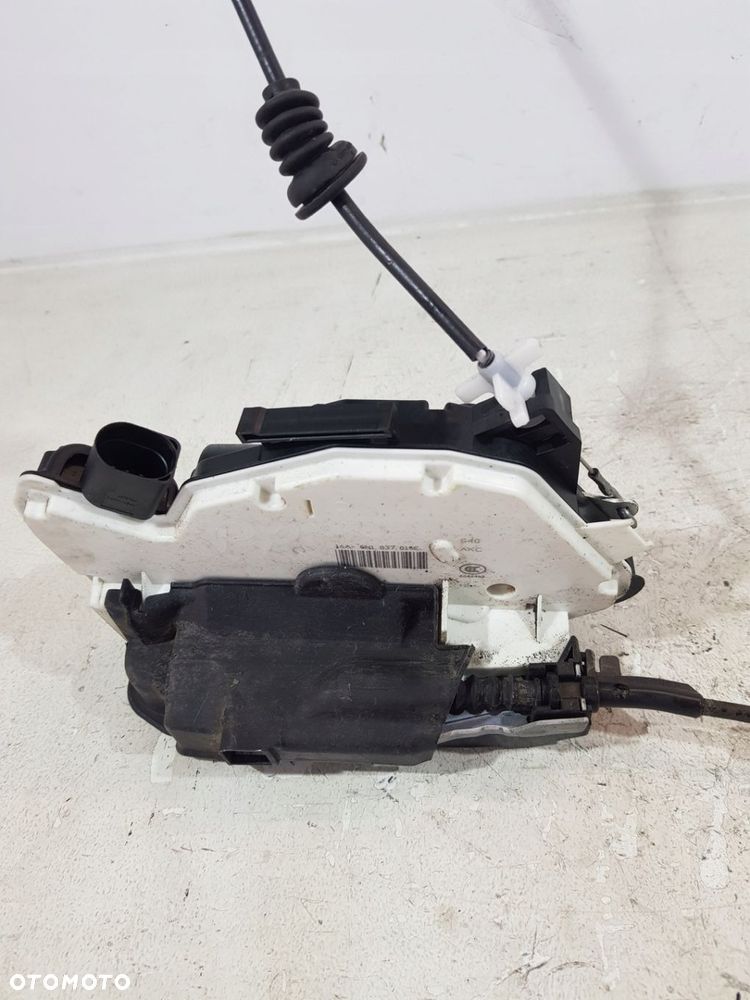 ZAMEK DRZWI PRAWY PRZÓD 5N1837016E VW TIGUAN 5N 2.0 TDI 12R LIFT EUR LC9X - 7