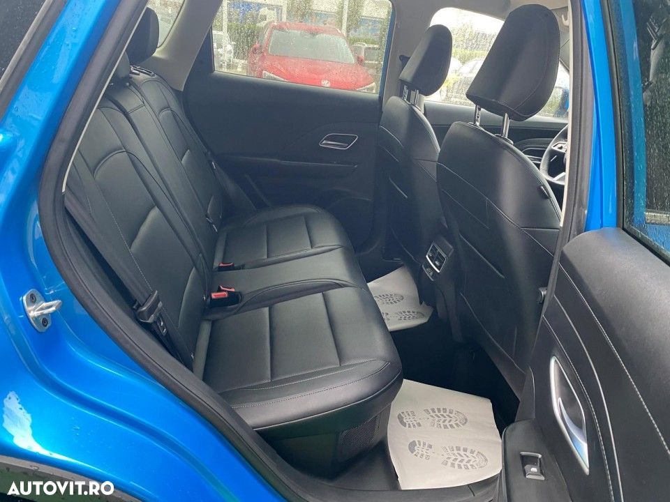 MG ZS HEV - 10