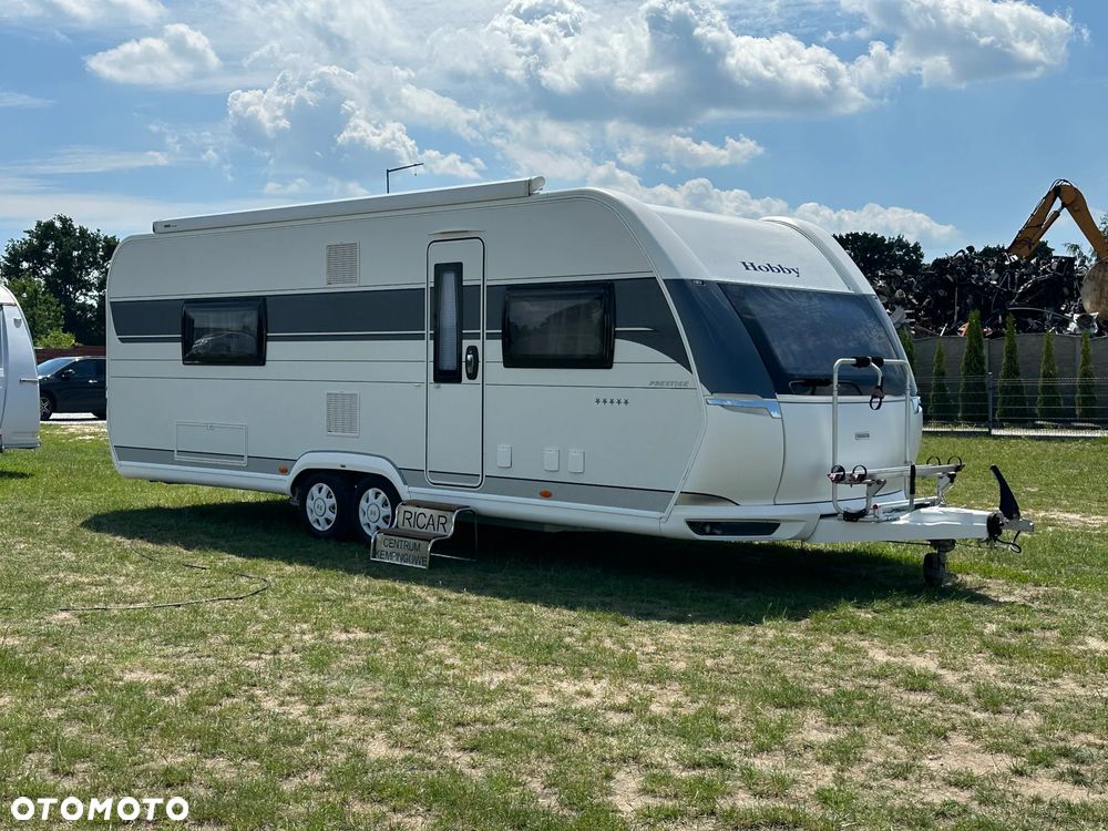 Hobby 660 WFC PRESTIGE z klimą dachową, napędem i markizą. - 3