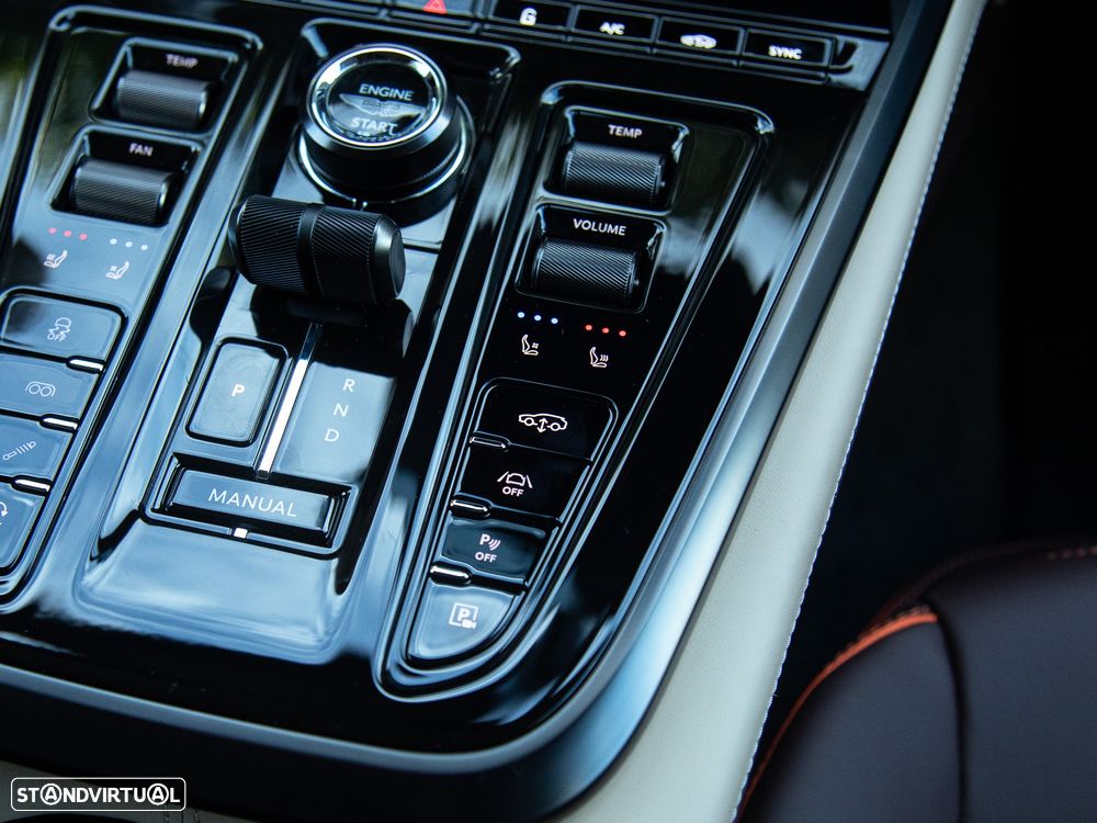 Aston Martin DBX 707 - 36