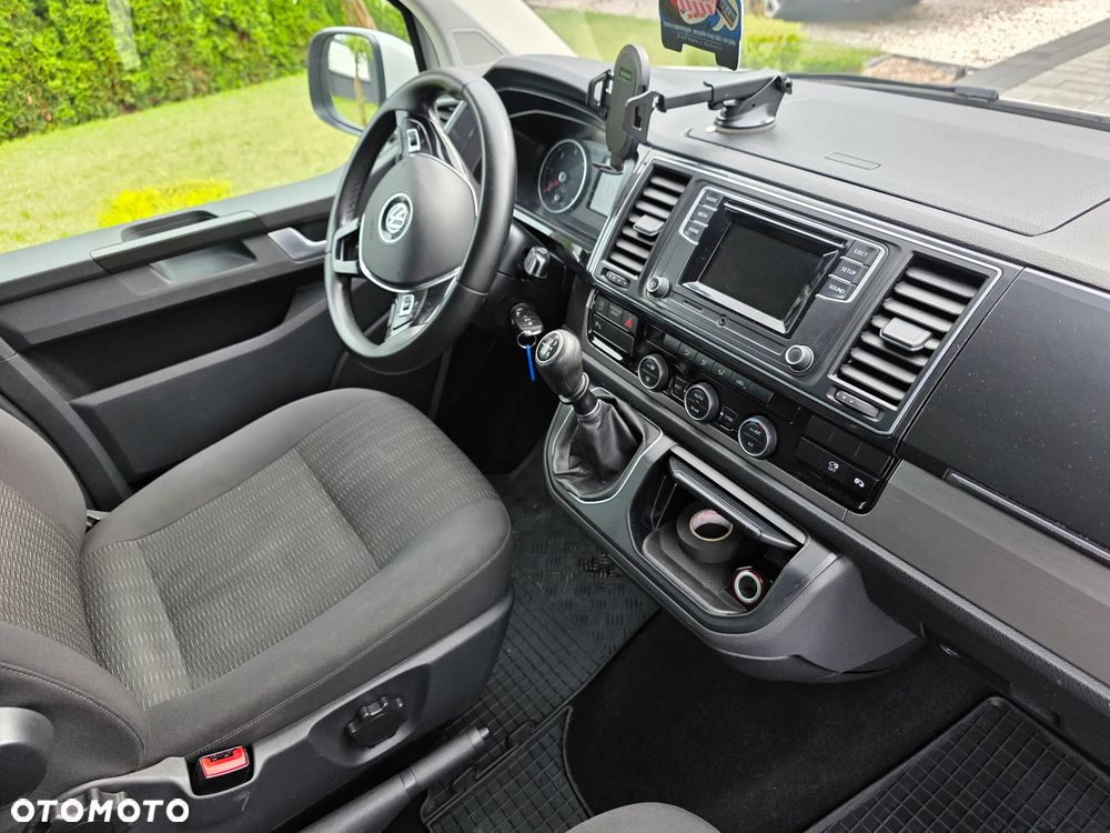 Volkswagen Caravelle - 13