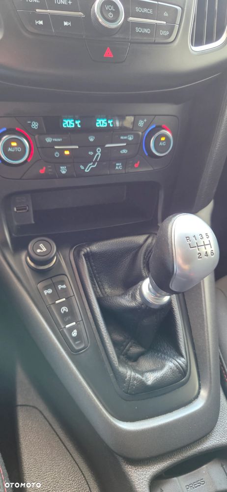Ford Focus 1.5 EcoBoost STart-Stopp-System ST-LINE - 30