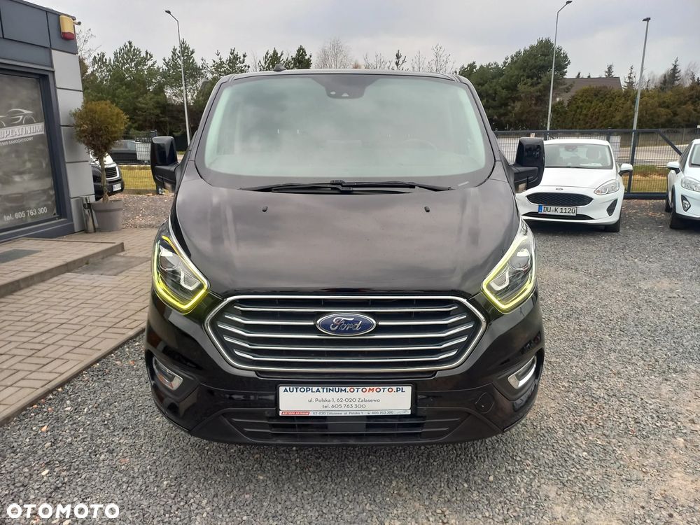 Ford Tourneo Custom - 9