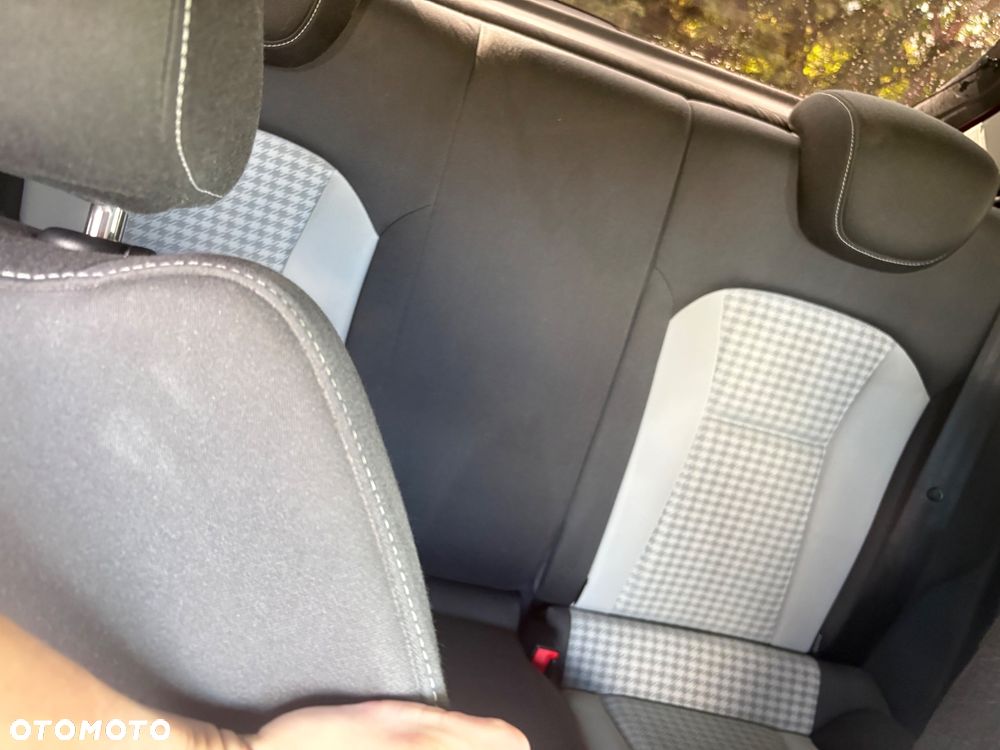 Audi A1 3-drzwiowe 1.4 TFSI Ambition S tronic - 31