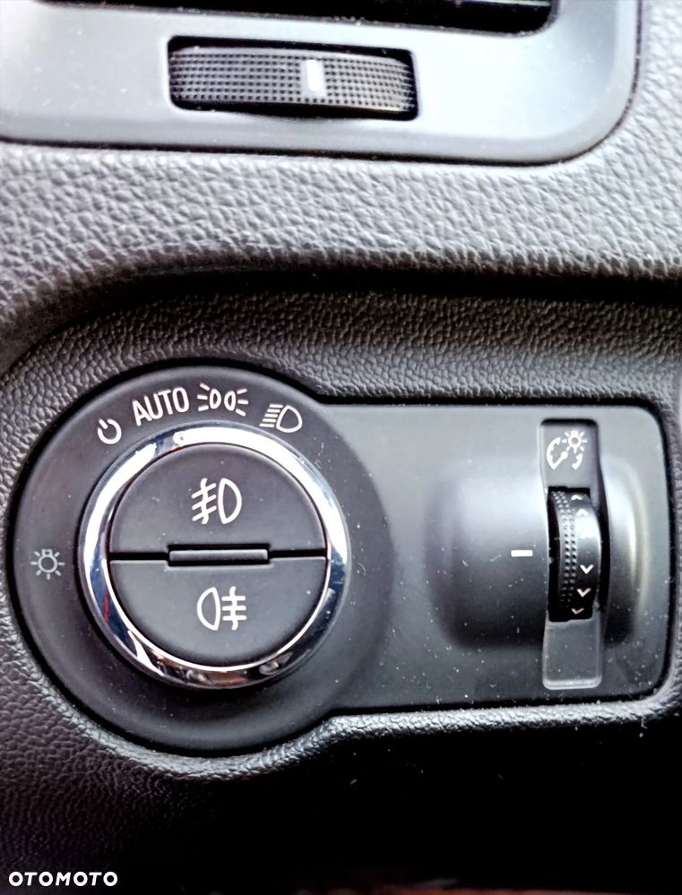 Opel Insignia CT 2.0 CDTI - 8