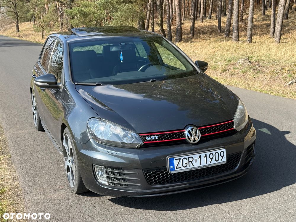 Volkswagen Golf 2.0 TSI GTI DSG - 2