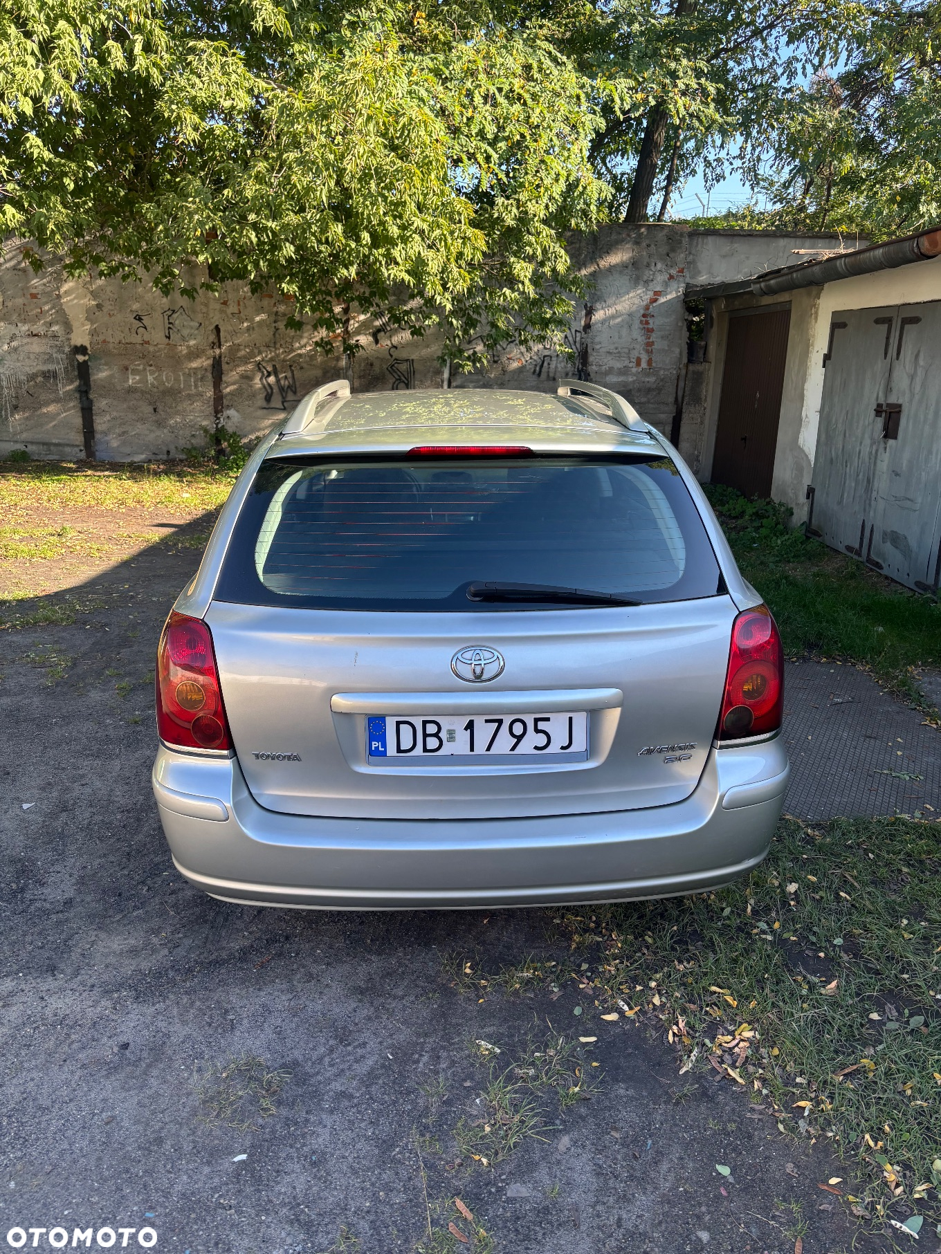 Toyota Avensis - 4