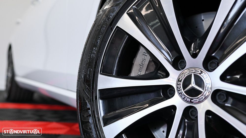 Mercedes-Benz E 300 de 4Matic T 9G-TRONIC Avantgarde - 12