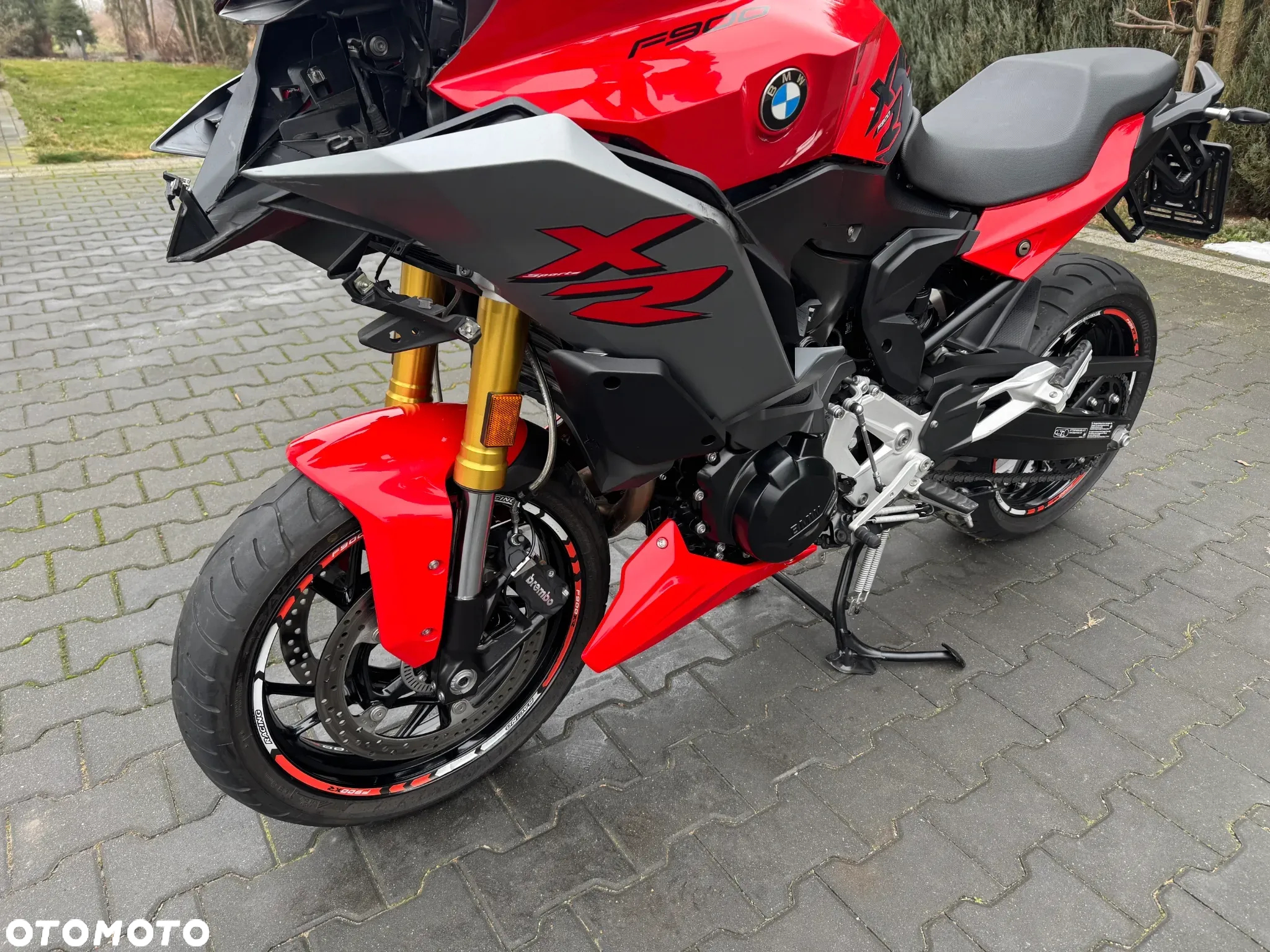 BMW XR - 9