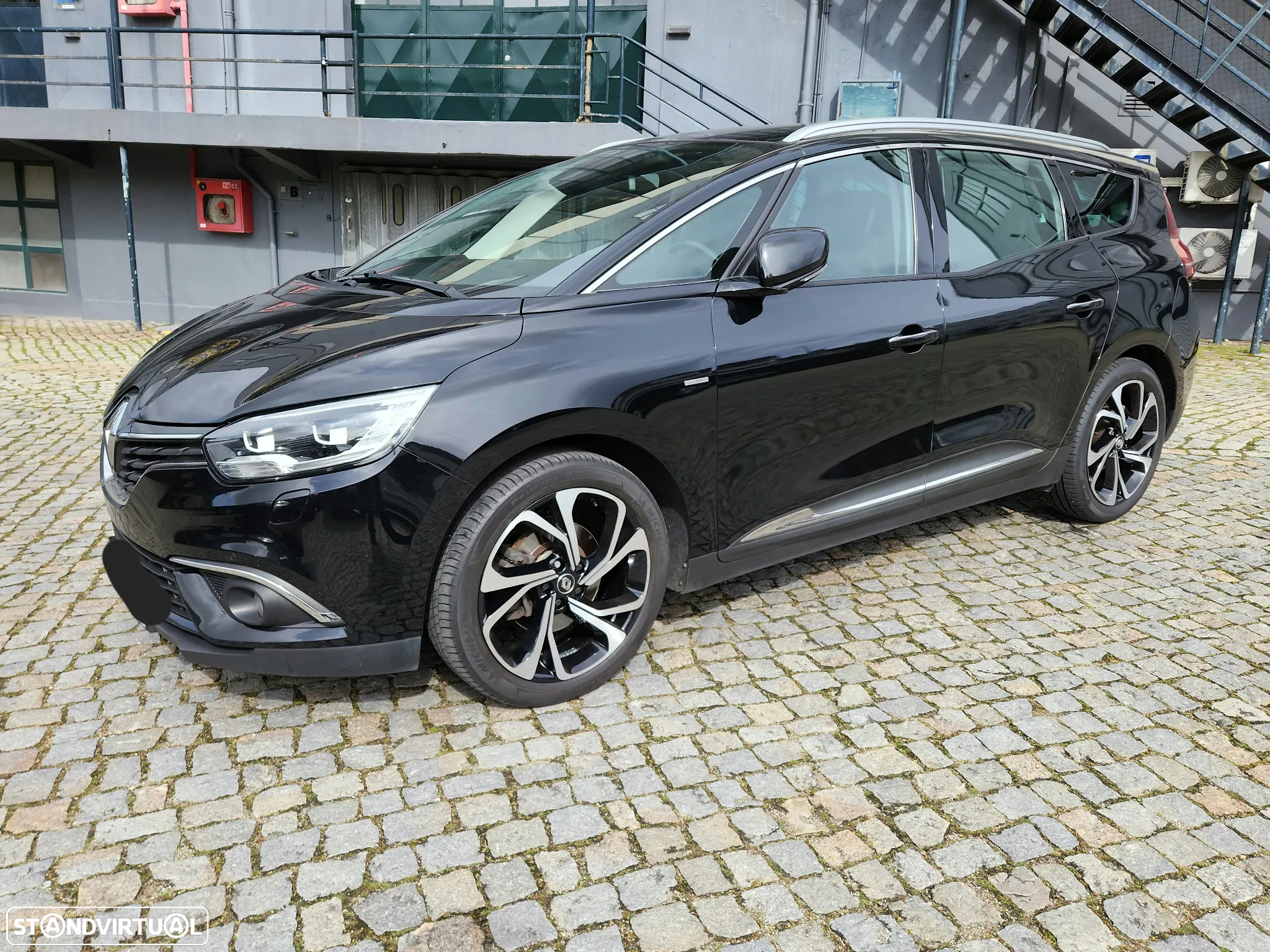 Renault Grand Scénic 1.5 dCi Bose Edition SS - 4