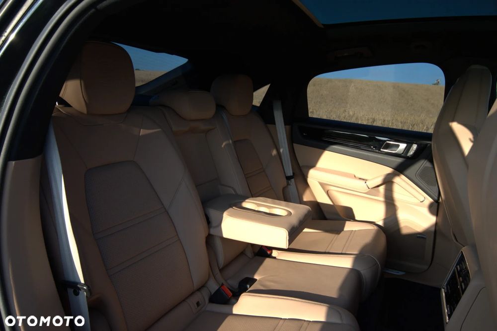 Porsche Cayenne Platinum Edition - 39