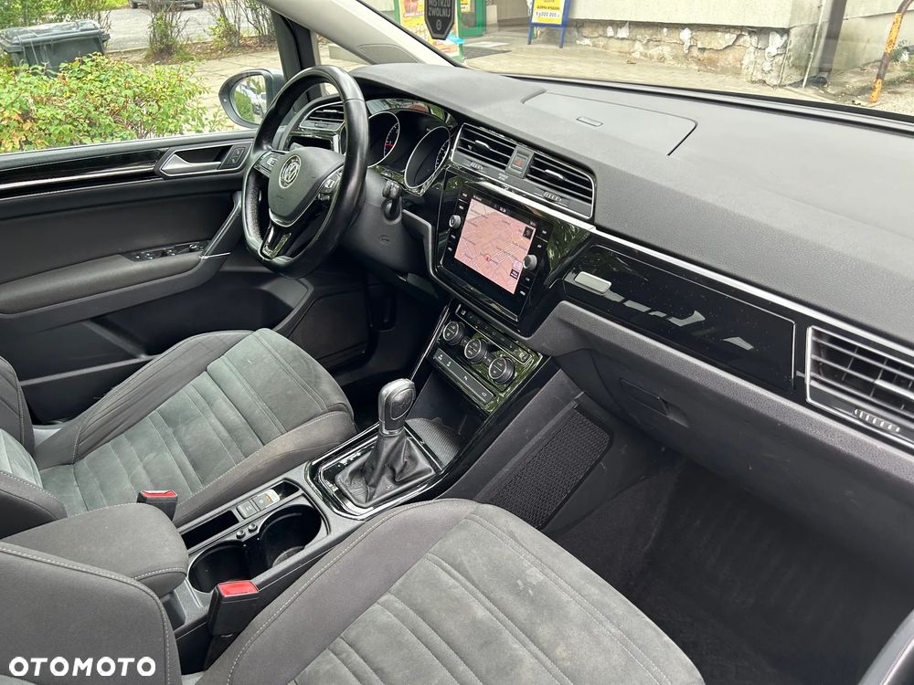 Volkswagen Touran 2.0 TDI BMT Highline DSG - 12