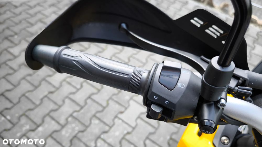 VOGE 300GY RALLY - 12