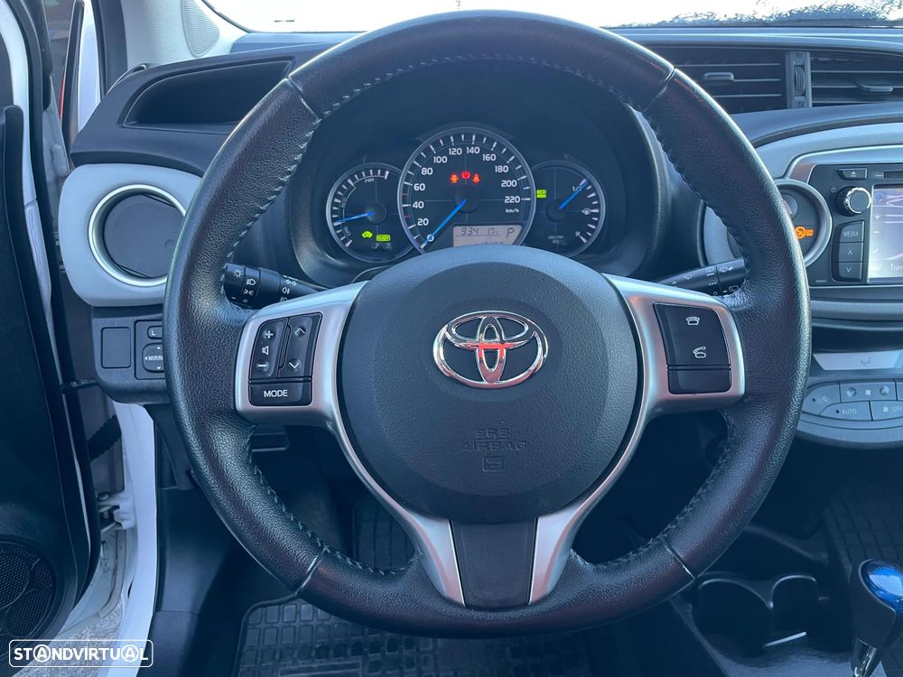 Toyota Yaris 1.5 HSD Active - 17