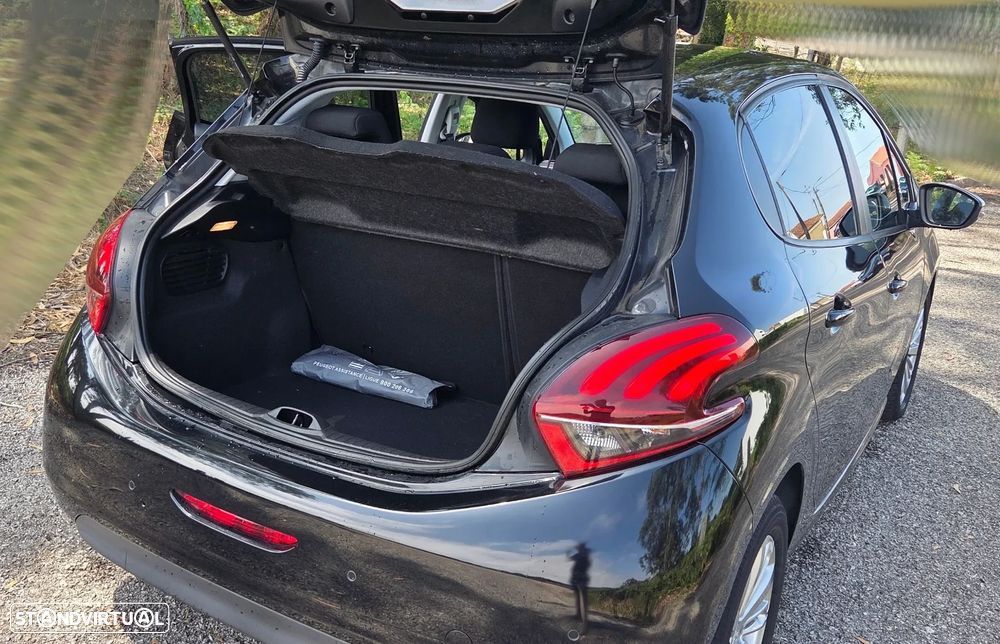 Peugeot 208 1.2 PureTech Style - 15