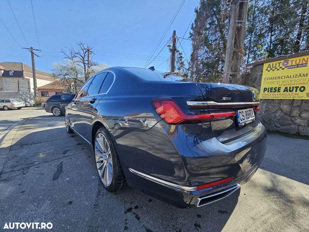 BMW Seria 7 740d xDrive - 14