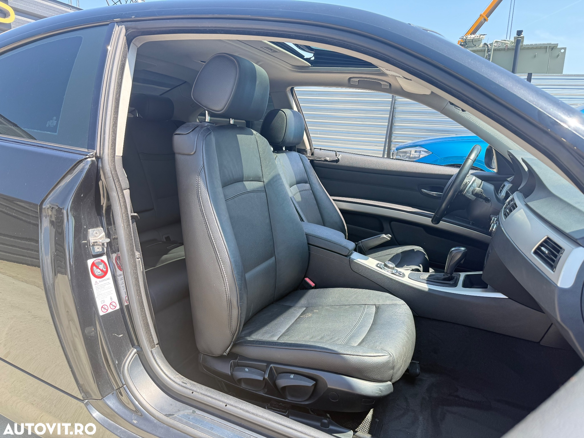 BMW Seria 3 320i Aut. - 12