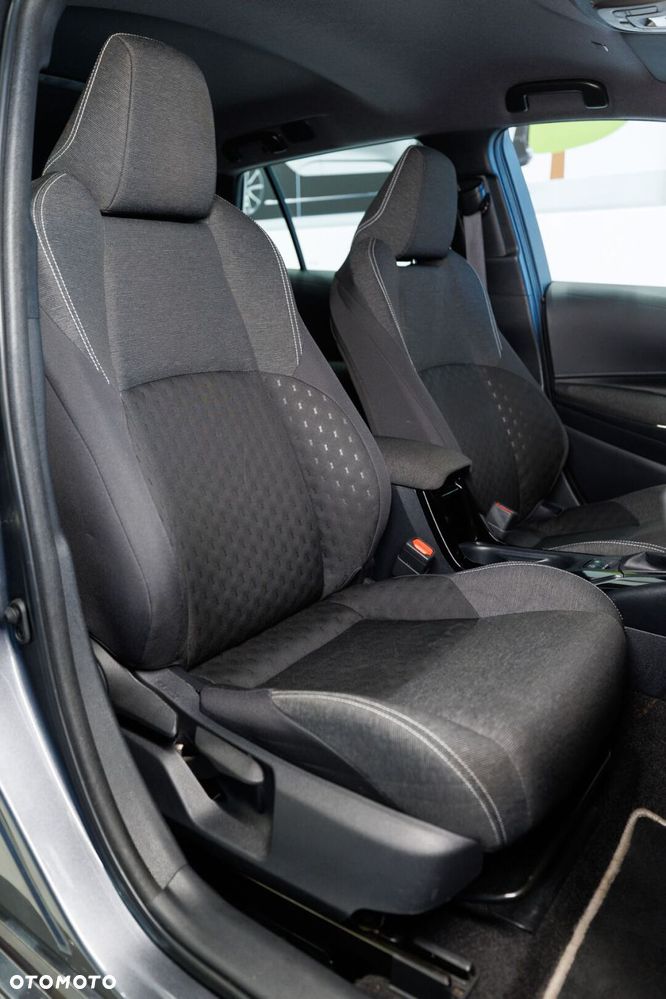 Toyota Corolla 1.8 Hybrid Comfort - 16
