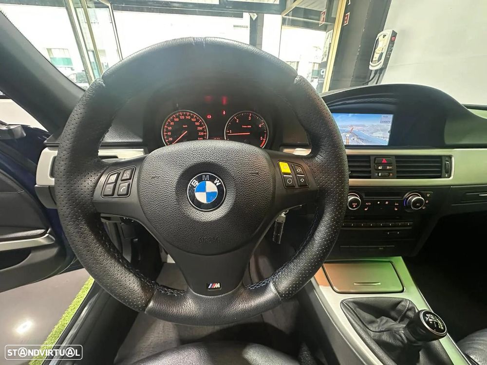 BMW 318 d Pack M - 38