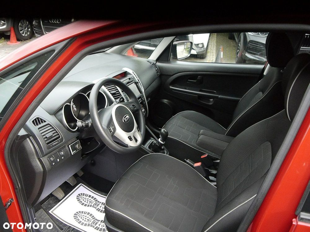 Kia Venga 1.4 CRDi 90 Dream-Team Edition - 25