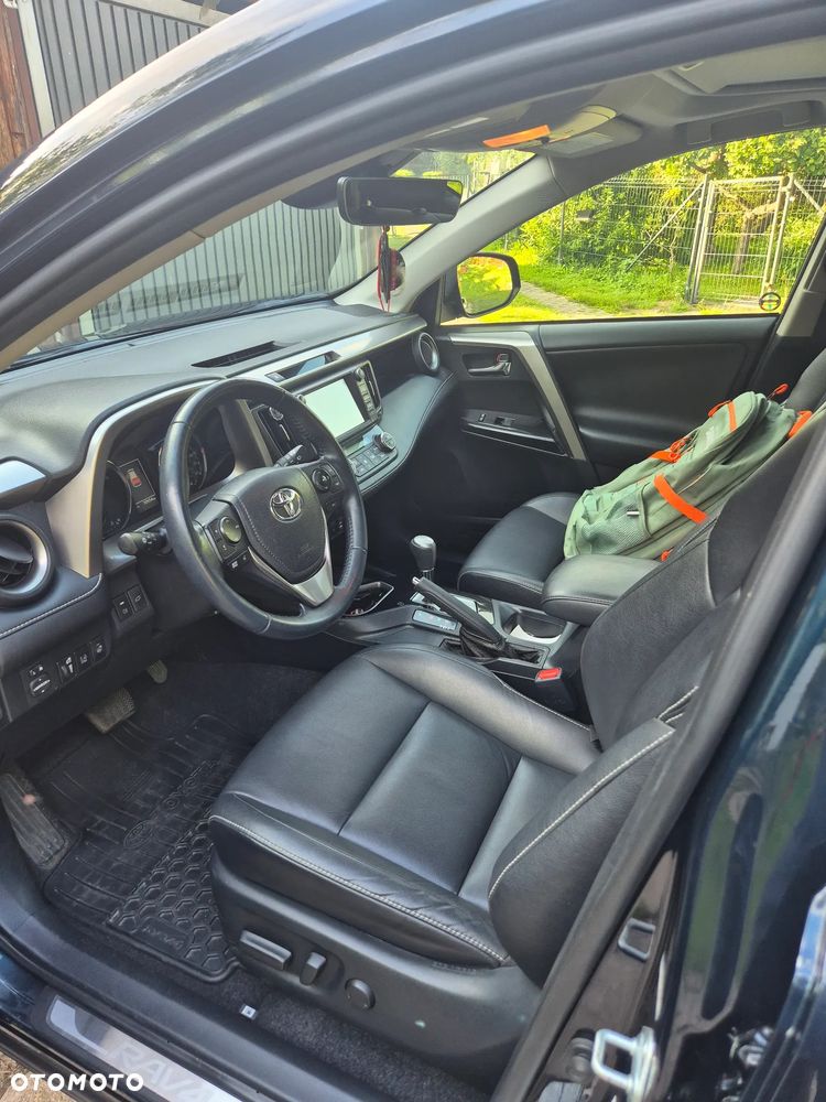 Toyota RAV4 - 8