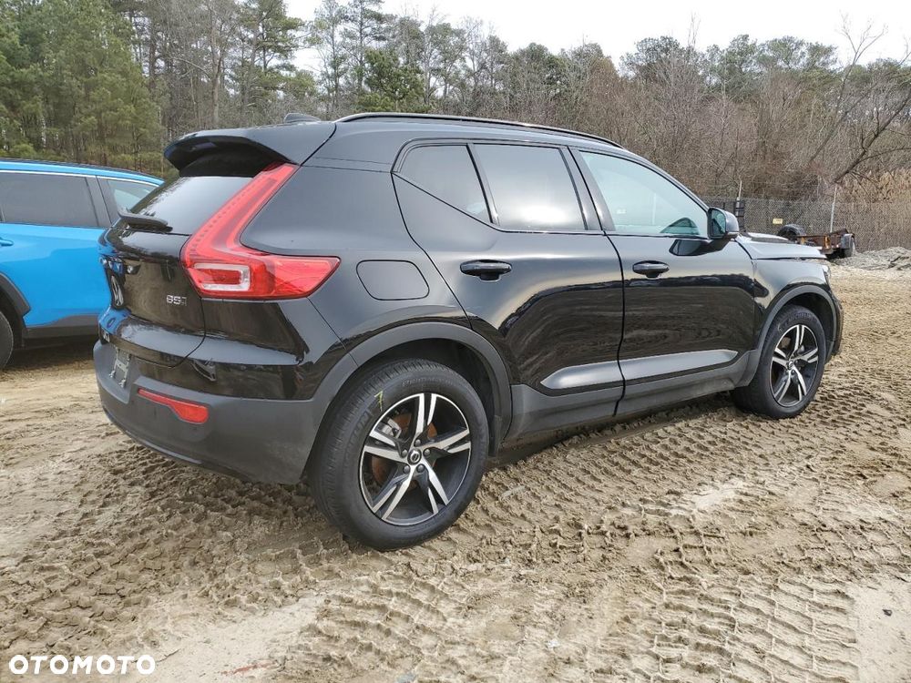 Volvo XC 40 - 5