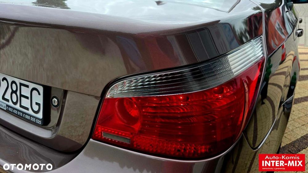 BMW Seria 5 523i - 33