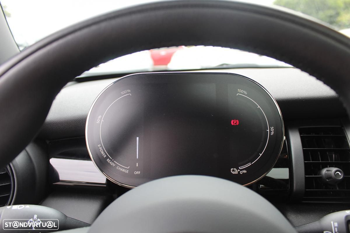 MINI 3 Portas Cooper SE Essential - 28
