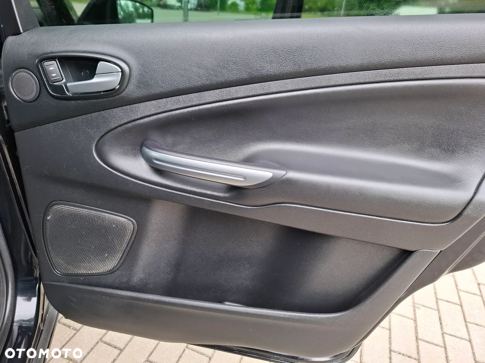 Ford S-Max 2.0 TDCi DPF Business Edition - 21