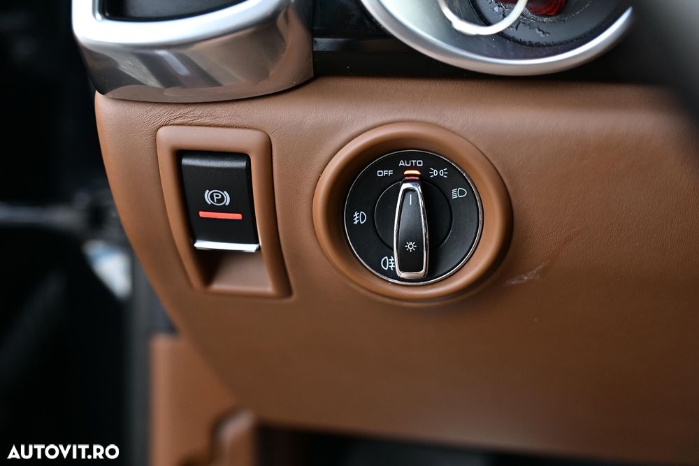 Porsche Cayenne 3.0 L - 19