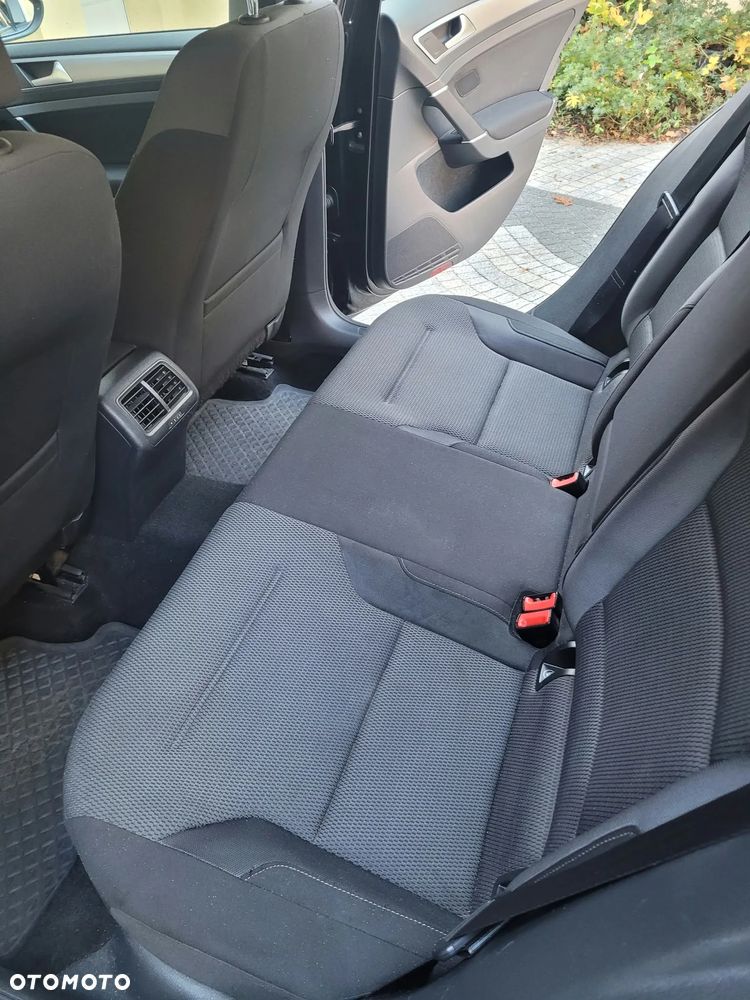 Volkswagen Golf - 17