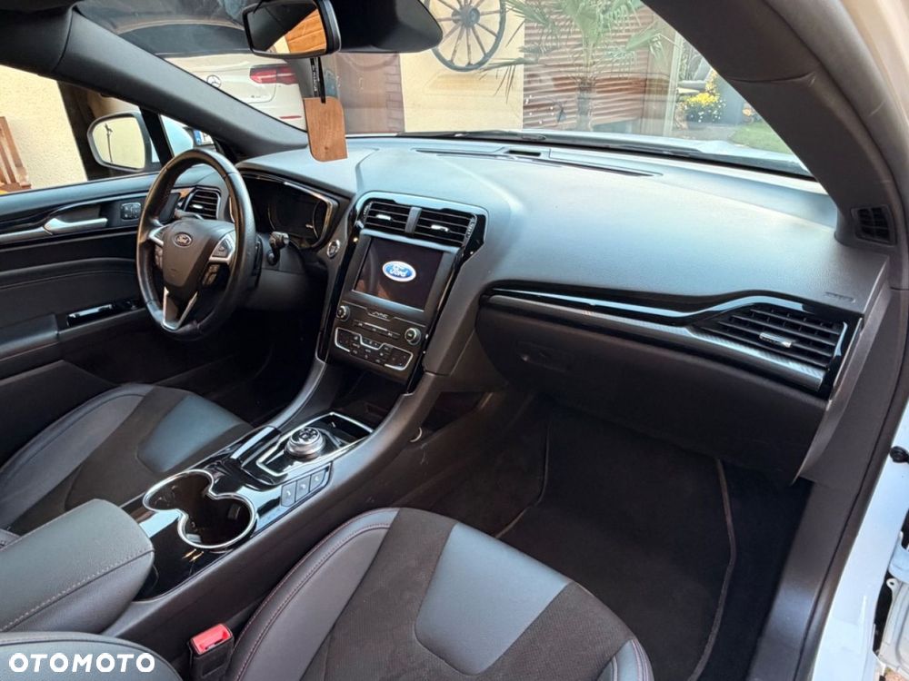 Ford Mondeo - 19