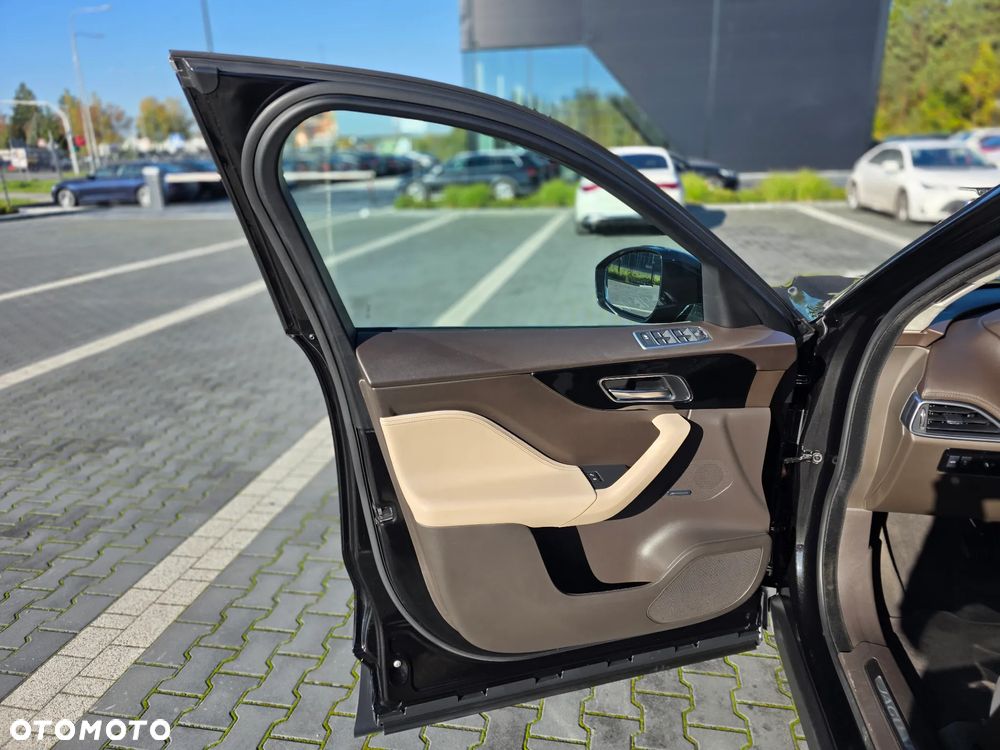 Jaguar F-Pace 2.0 i4D AWD Prestige - 17