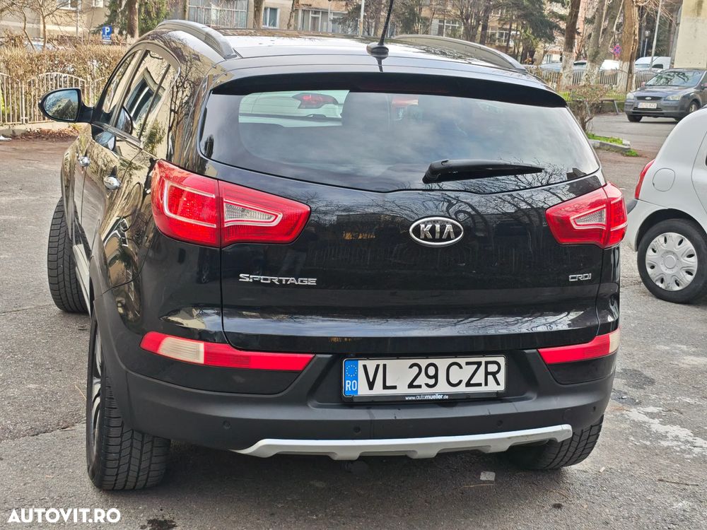 Kia Sportage 2,0 CRDI AWD Dream-Team Edition - 3