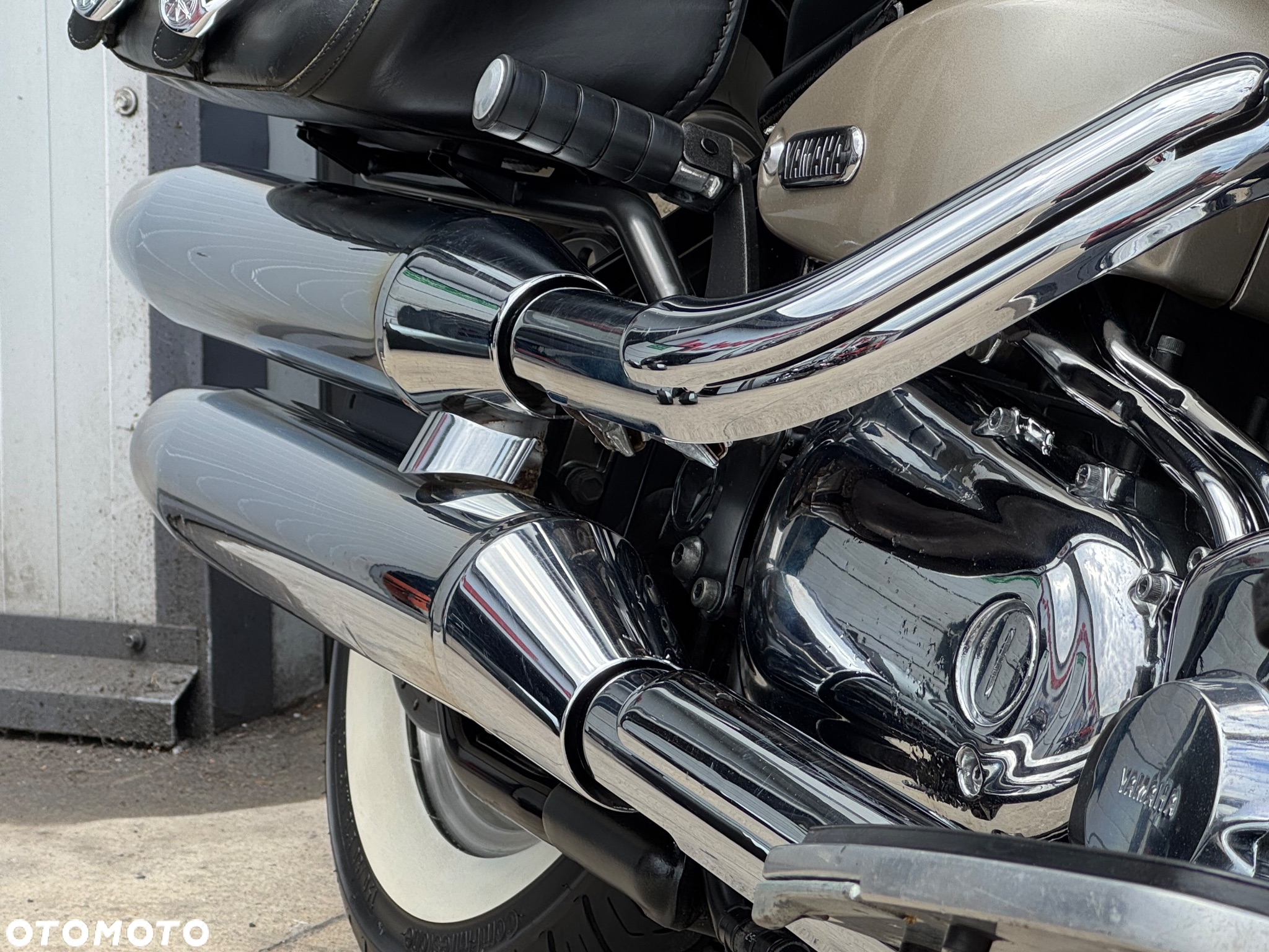 Yamaha Road Star - 8