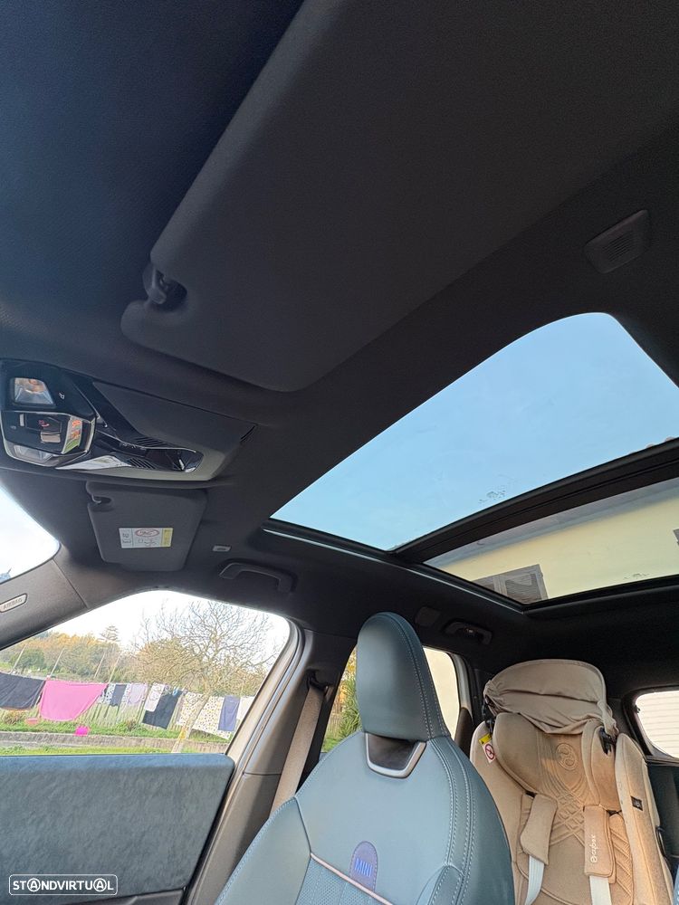 MINI Countryman E Favoured L - 16