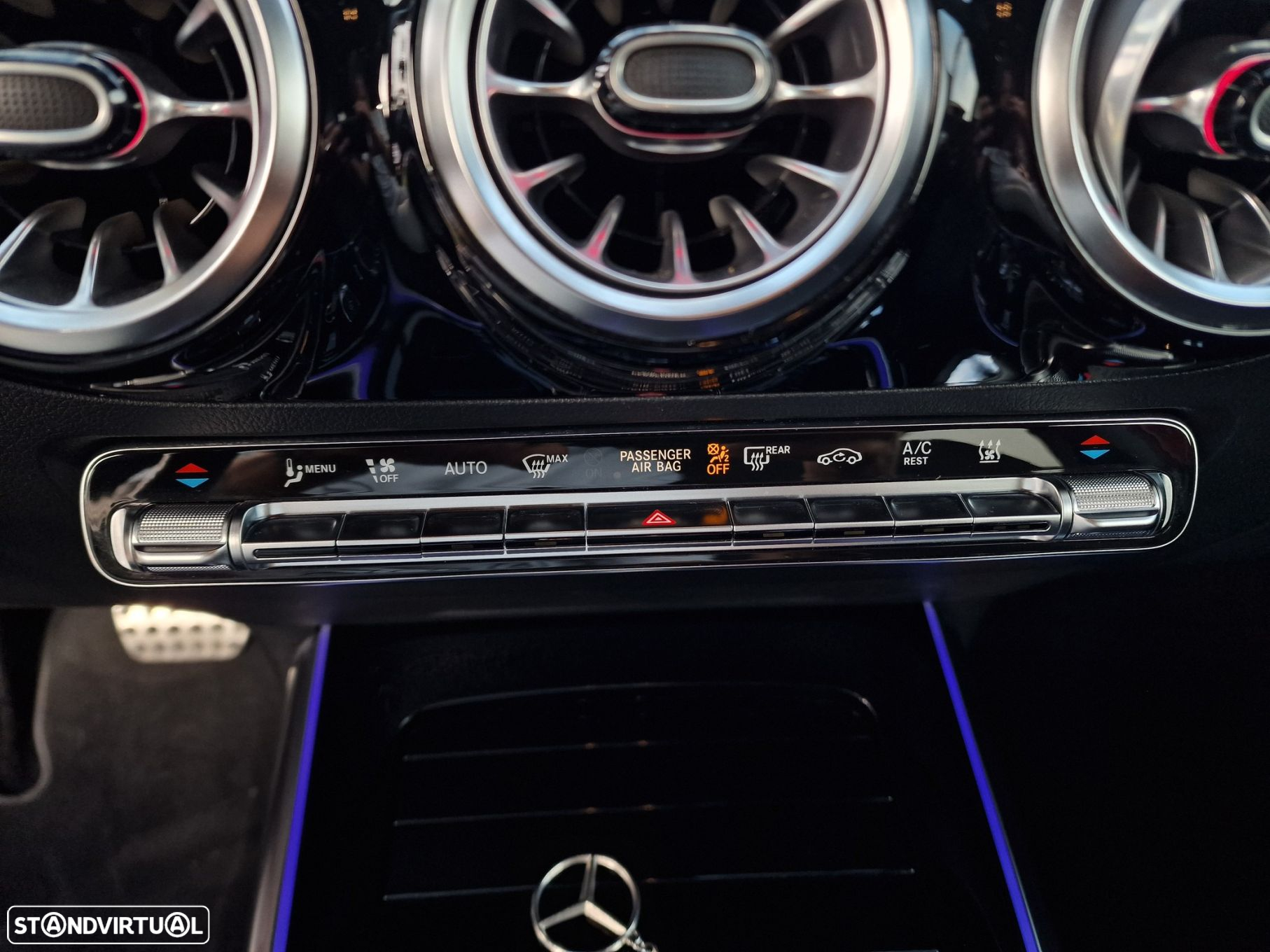 Mercedes-Benz GLA 250 e AMG Line - 33