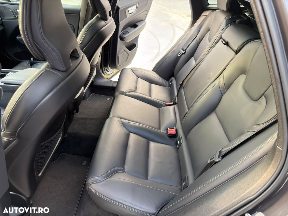 Volvo XC 60 B4 MHEV AT8 AWD Inscription - 8