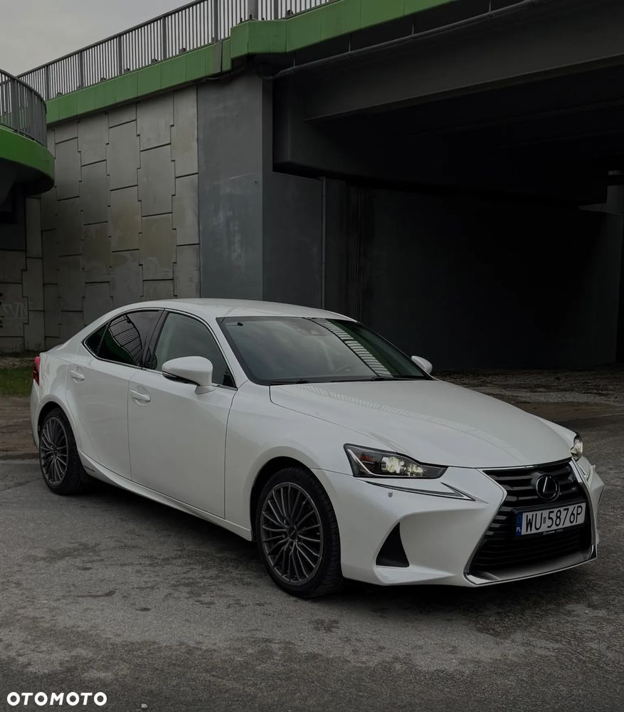 Lexus IS 300h Elegance - 1