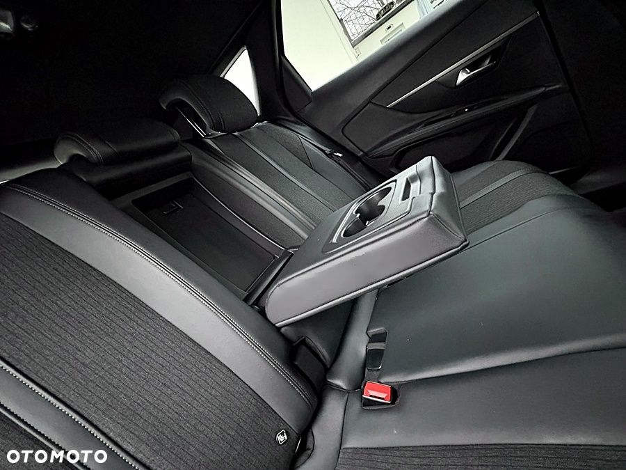 Peugeot 3008 1.6 PureTech GPF GT Line S&S EAT8 - 39
