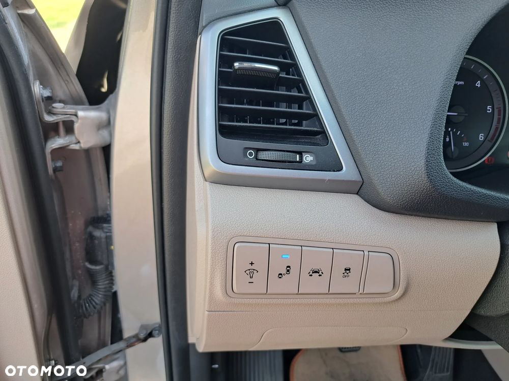 Hyundai Tucson 1.7 CRDI BlueDrive Comfort 2WD - 22