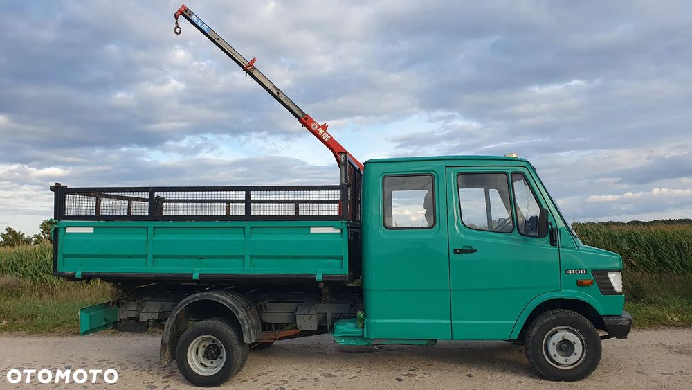Mercedes-Benz 410 - 30