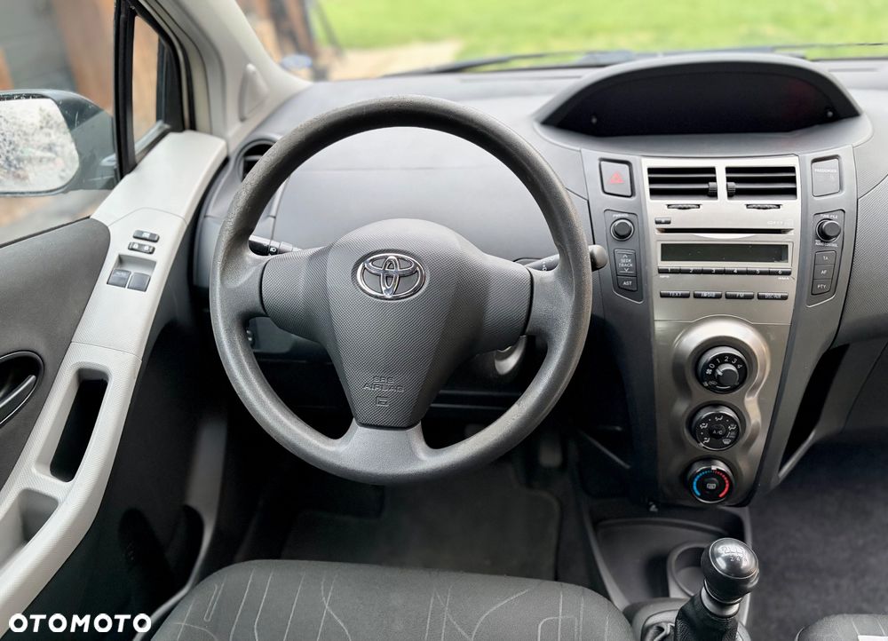 Toyota Yaris 1.33 Luna - 10