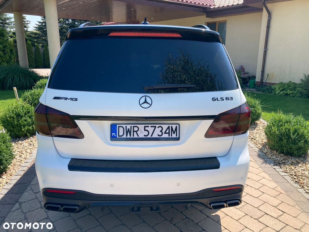 Mercedes-Benz GLS - 26